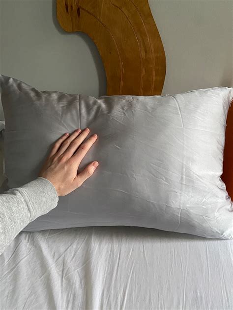 Best Silk Pillowcases Tested And Approved By Glamour Editors