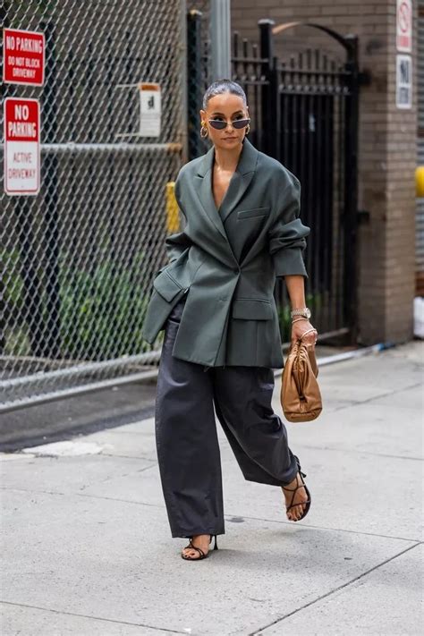 Pin By Kiana Parris On Aint You Cute Wide Leg Pants Street Style