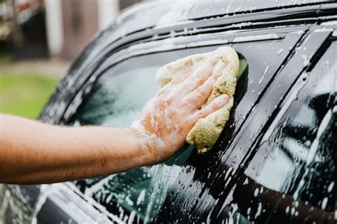 Como Lavar O Carro Em Casa Sem Arranhar E Manchar