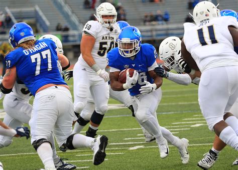 Ub Football Becomes Bowl Eligible With 24 6 Win Against Akron The