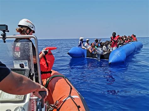 Libyan Navy Rescues More Than 100 Immigrants Cgtn Africa