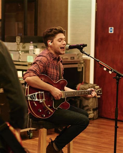 New Shoot Of Niallhoran For Spotify Singles Session Recorded At