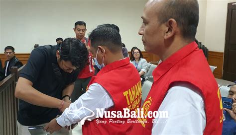 Nusabali Pungutan Spi Mahasiswa Unud Tanpa Dasar