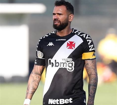 Leandro Castan compartilha foto de sua recuperação no Instagram Vasco