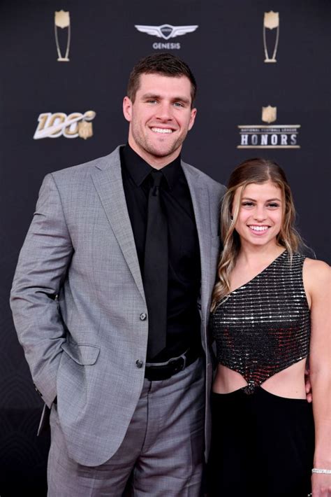 Inside Tj Watt S Relationship With Wife Dani Rhodes After Meeting Soccer Star In College The