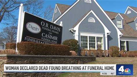 Ny Funeral Home Finds Dead 82 Year Old Woman Still Breathing Nbc