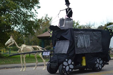 Spook My Ride! Golf Cart Community Halloween Parade - Official Visit Colonial Beach Virginia ...