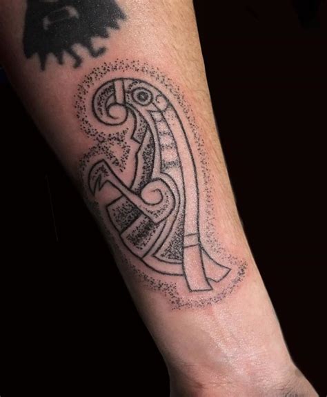 Crédit vikingtattoo Tatouage Vikings tatouage viking Découvrez la