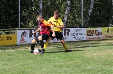 Fu Ball Kreisklasse Hof Auf Dem B Hl Geht Es Torreich Zu Regional