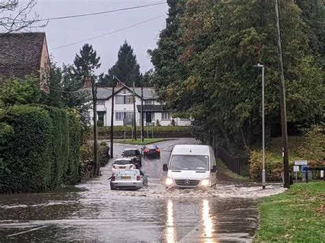 Storm Claudio Flooding Leaves Braintree Road Underwater Essex Live