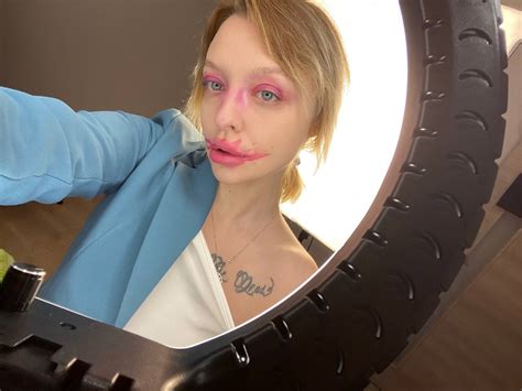 Mystic Doll про LiveNude Porn Live Nude Porn Cams NudeLive Sex Shows