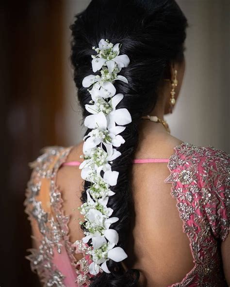 21 Stylish And Beautiful Indian Hairstyle For Saree Bridal Hairstyle