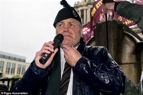 Proteste Alla Belfast City Hall In Supporto Del “soldato F” The Five