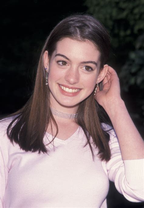 Bob O Trem Alfabeto - Hairstyles make up anne hathaway look book – Artofit