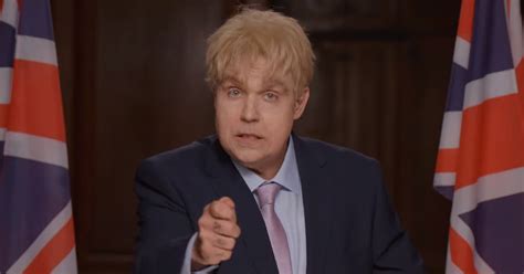 Robbie Williams parodia Boris Johnson em vídeo natalício