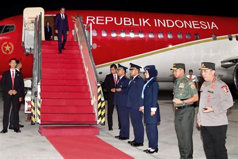 Presiden Jokowi Tiba Di Jakarta Usai Kunjungan Ke Abu Dhabi Antara