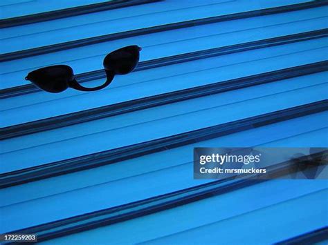 Tanning Bed Burn Photos And Premium High Res Pictures Getty Images