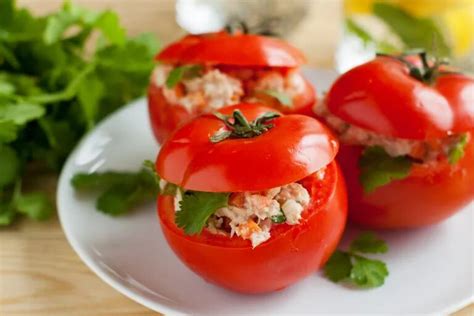 Receta De Paulina Tomates Rellenos Con At N La Nacion