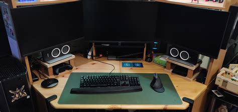 Finally Got My 3 Monitors Set Up Battlestations