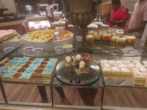 Try These Foodie Experiences At Emperors Palace