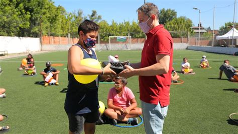 700 chicos concurren al programa Verano ATR en Echeverría visita de