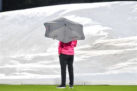 IND vs NZ 3rd ODI: Match Called Off Due To Rain, New Zealand Wins ...