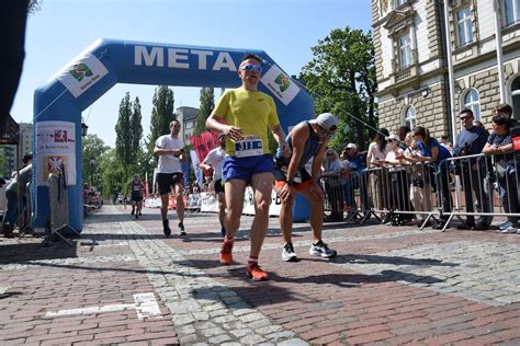 Bieg Fiata w Bielsku Białej 2023 Szukaj się na ZDJĘCIACH Rywalizacja