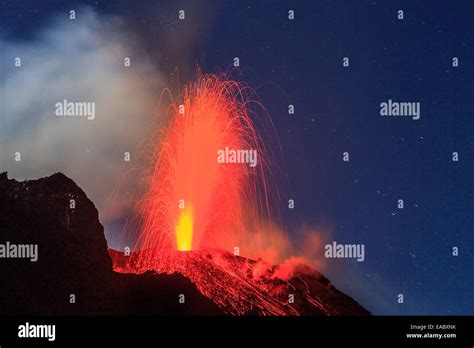 Volcano Eruption Sea Hi Res Stock Photography And Images Alamy