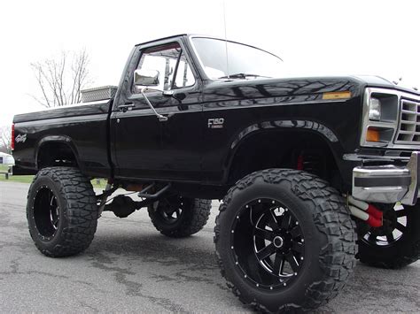 Ford F 150 Black Lifted