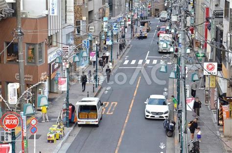 代々木八幡商店会（富ヶ谷1丁目通り） No 23076558｜写真素材なら「写真ac」無料（フリー）ダウンロードok