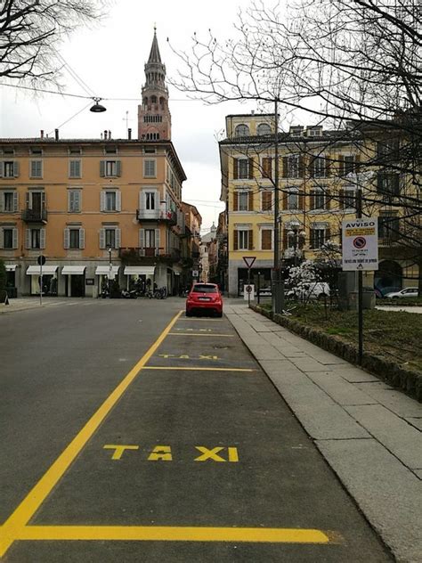 Cremona Sera Nuova Area Sosta Taxi Dopo Le Polemiche Il Comune Si