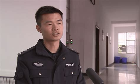 “火眼金睛”！“网逃”人员跑去派出所上厕所，被民警抓住！！李某