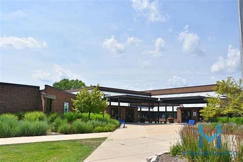 Sarah Adams Elementary School, Lake Zurich, Illinois - March 2019 ...