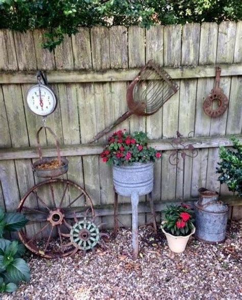 Amazing Garden Fence Decorating Ideas To Follow Backyard Fence