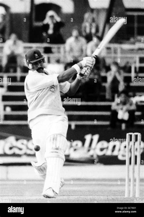 Graham Gooch Is Lbw To Australias Ray Bright Hi Res Stock Photography