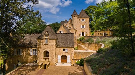 Périgord noir la nouvelle vie du château La Carrière