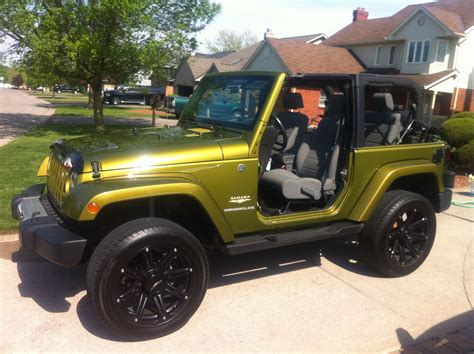 Rescue Green 08 Sahara On 20s Green Jeep Cool Jeeps Jeep