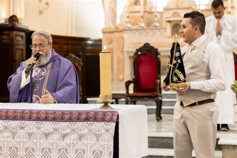 Padre Antônio Maria celebra missa de formatura de turma de Enfermagem