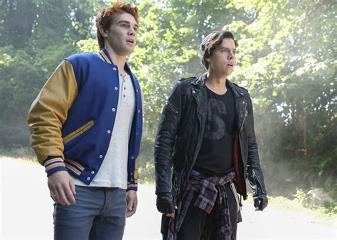 Kj Apa Reveals What Happens To Archie And Jughead After Chapter Forty