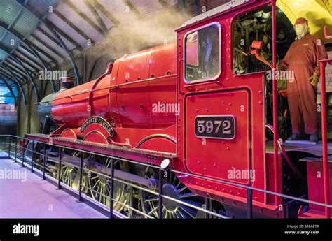 Leavesden Uk February 24th 2018 Hogwarts Express Steam Train At The