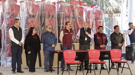 Gobierno De Delfina G Mez Mejora Escuelas Entrega Obras Por M S De