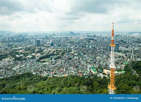 Namsan塔视图汉城 编辑类库存图片 图片 包括有 目的地 传统 都市风景 视图 游人 韩国 125468229