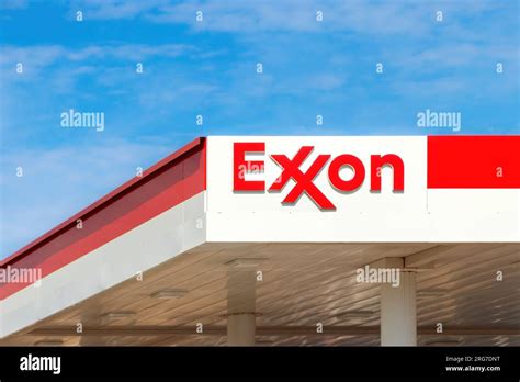 Exxon Logo Hi Res Stock Photography And Images Alamy