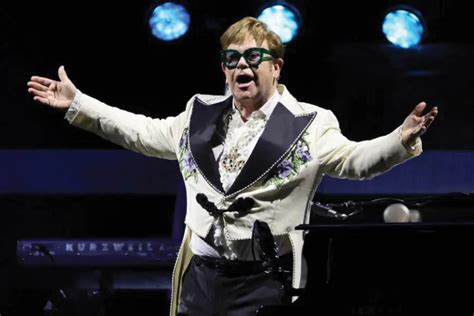 Elton John Elton John Joins Egot Club With Emmy Win For Livestreamed Farewell Concert From