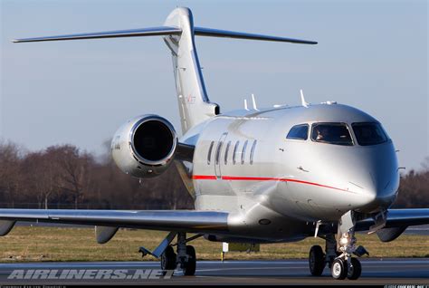 Bombardier Challenger 350 Bd 100 1a10 Vistajet Aviation Photo