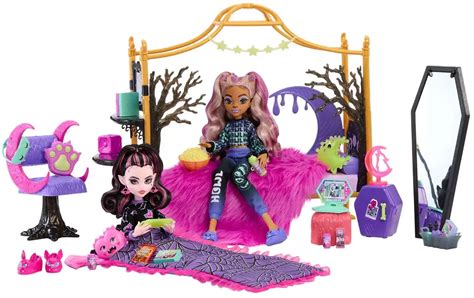 Monster High Creepover Party Doll Playset With Clawdeen Wolf Draculaura