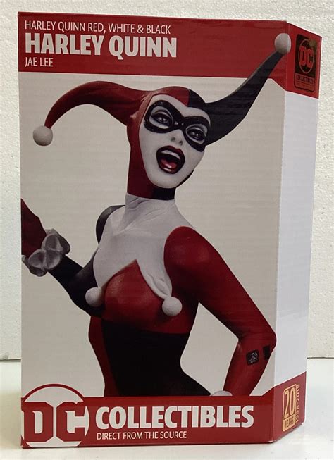 Harley Quinn Red White Black Statue By By Jae Lee Comic