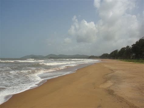 Behind Goa Beach Rocks Hidden Telegraph