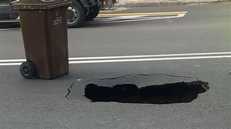 Allarme In Via San Michele Si Apre Una Voragine In Strada Residenti