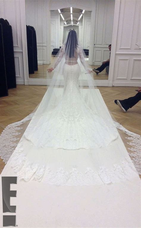 Kim Kardashian And Kanye West S Wedding All The Best Photos From Paris